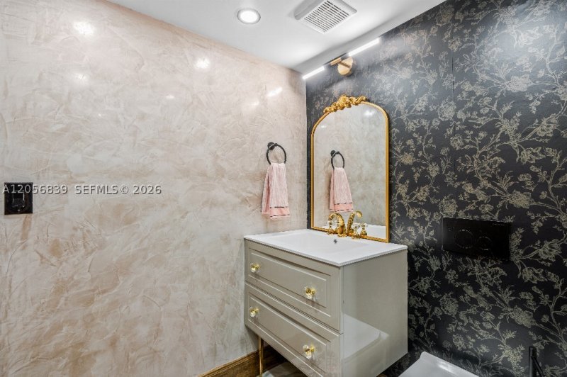 Comprar apartamento en Royal Club Condo 1603