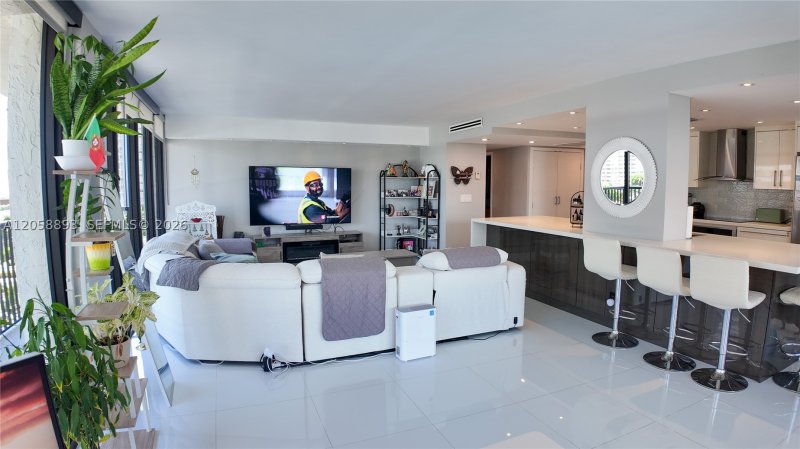 Apartment for rent at Avant Garde 702