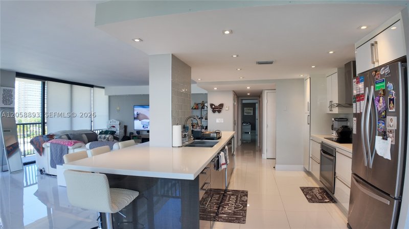 Apartment for rent at Avant Garde 702