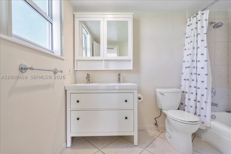 Apartment for rent at Island Pointe 8C