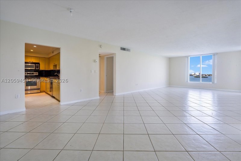 Apartment for rent at Island Pointe 8C