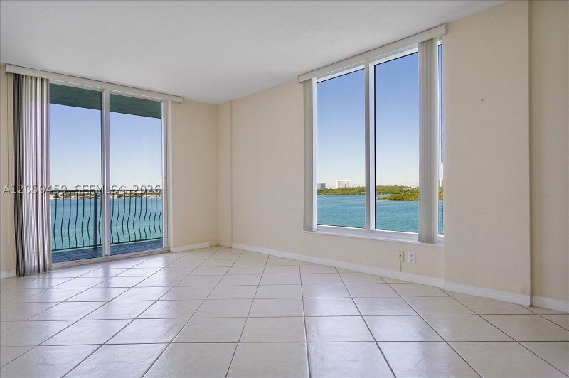 Apartment for rent at Island Pointe 8C