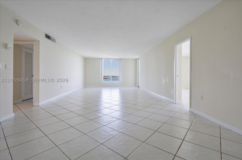 Apartment for rent at Island Pointe 8C