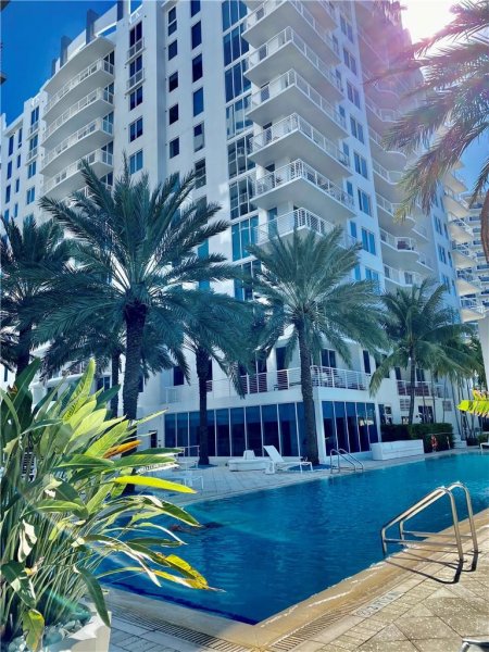 Sapphire Condo Apt #1106S