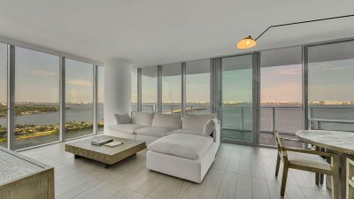 One Paraiso Apt #2206