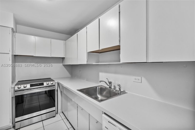 Condo for sale at Terrace Towers 09L