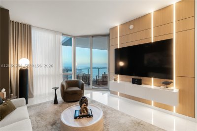 Paramount Miami WorldCenter Apt #4207
