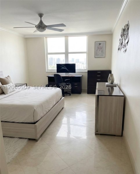 Apartment for rent at Winston Towers 1517