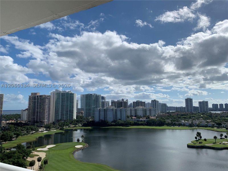 Condo for sale at El Dorado 1805