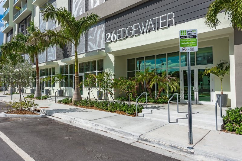 Apartment for rent at 26 Edgewater 609