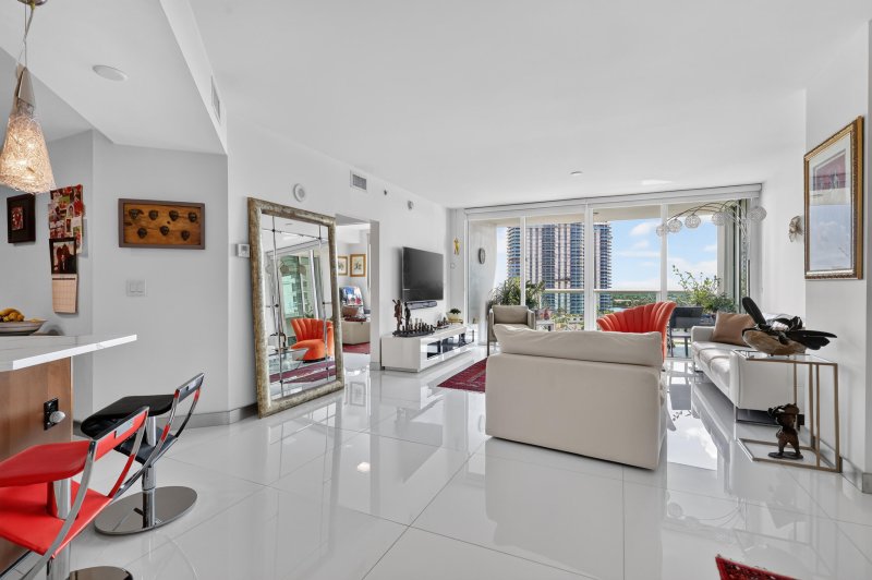 Comprar apartamento en The Parc at Turnberry Isle 921