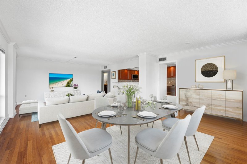 Condo for sale at Southpoint Towers 609n