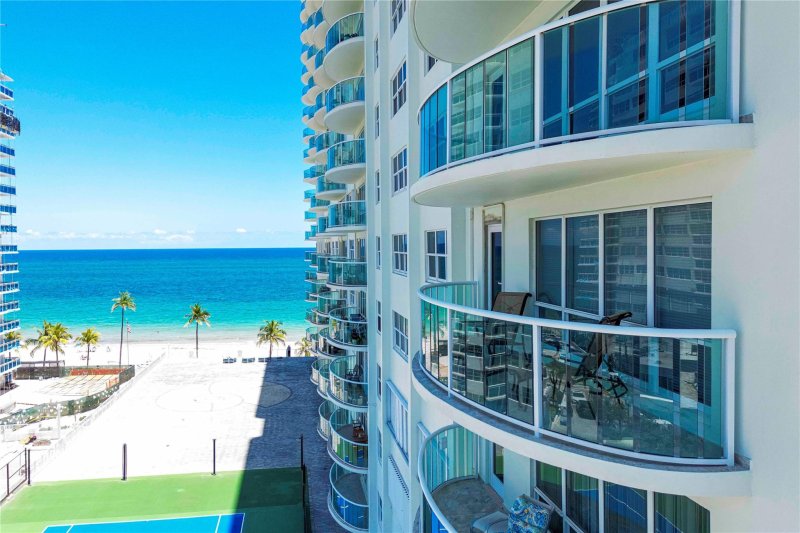 Southpoint Towers Apt #609n