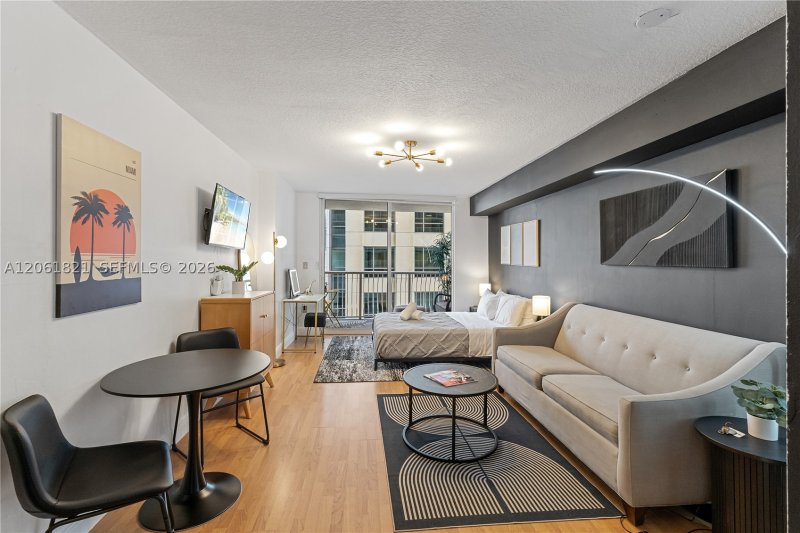 The Club At Brickell Bay Apt #1816