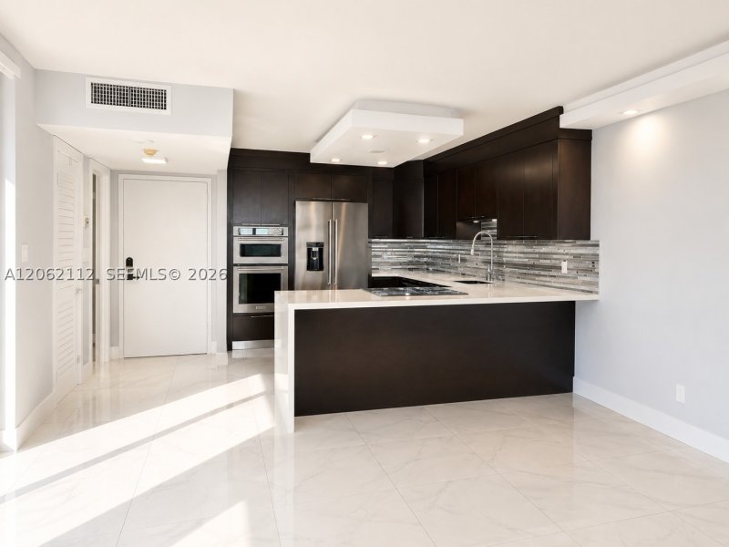 Comprar apartamento en Bayshore Place 702E