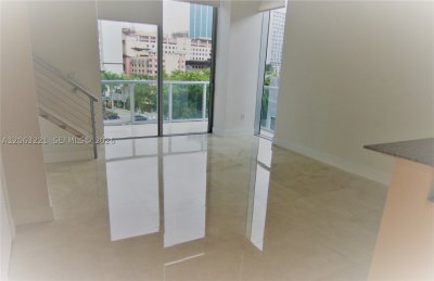 Avenue on Brickell 1050 Tower Apt #402