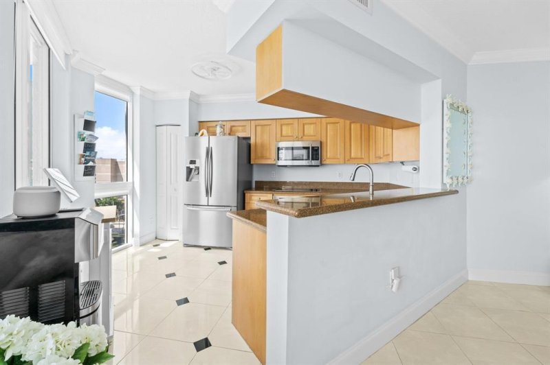 Condo for sale at Watergarden 1004