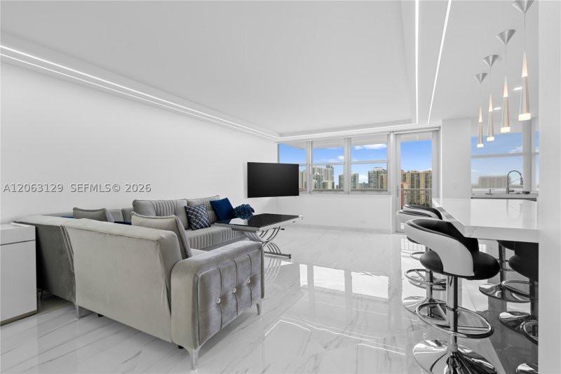 Apartment for rent at Winston Towers 1803