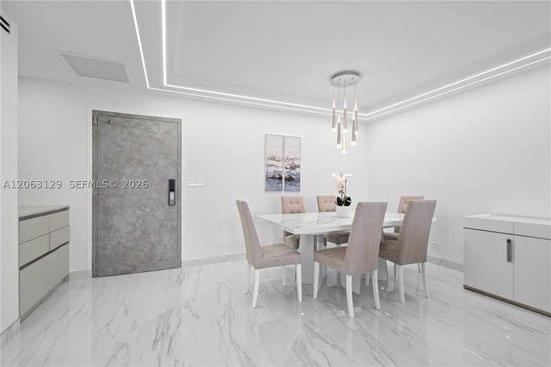 Apartment for rent at Winston Towers 1803