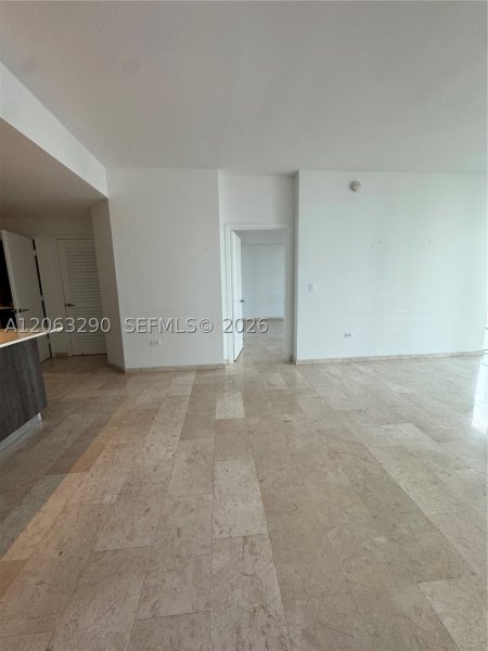 Aluguel de apartamento no Brickell City Centre Rise 2403