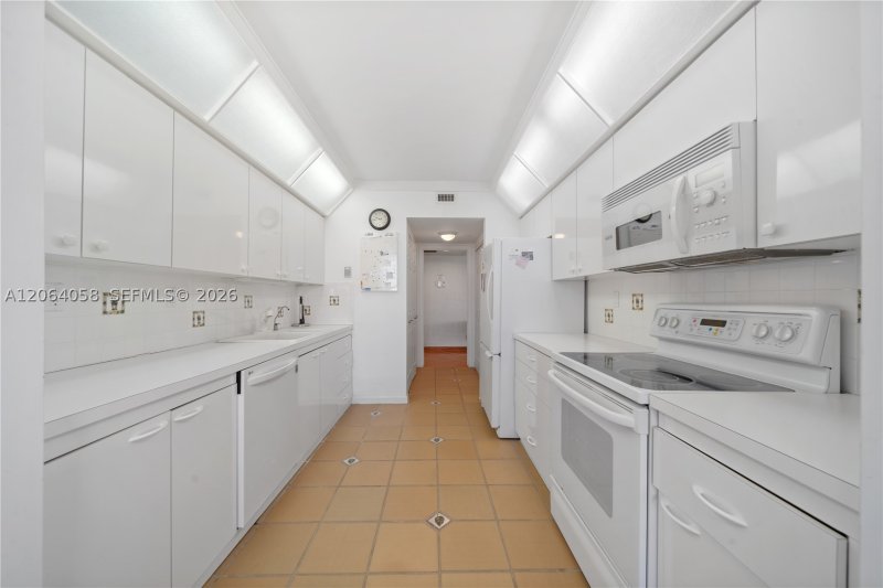 Comprar apartamento no Turnberry Isle 6K