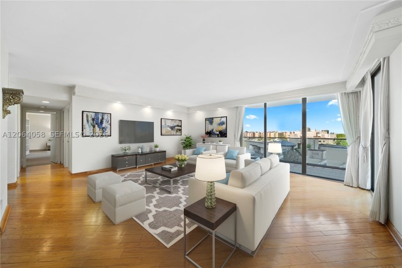 Comprar apartamento no Turnberry Isle 6K
