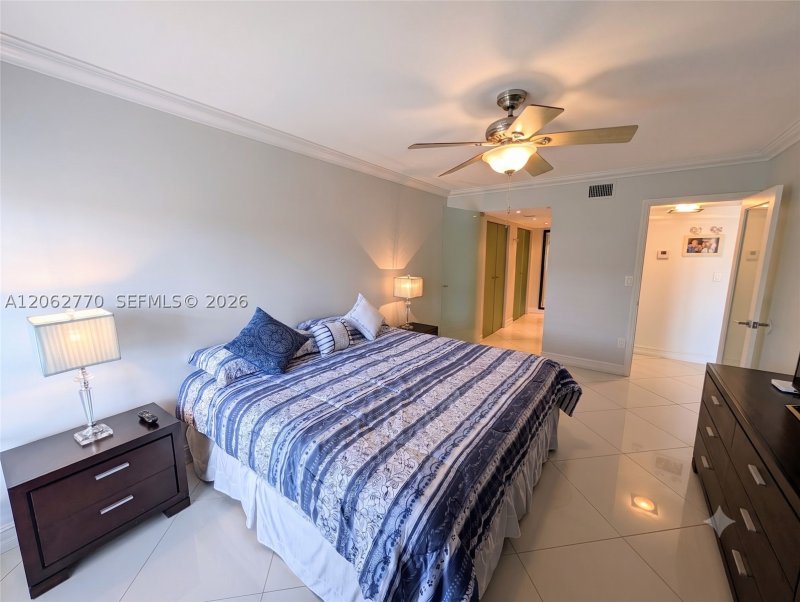 Comprar apartamento no Ambassador 706