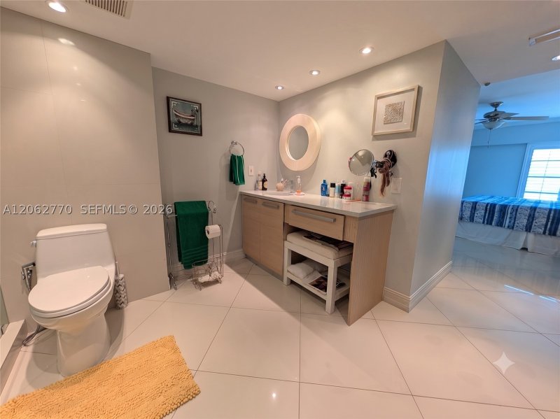 Comprar apartamento no Ambassador 706