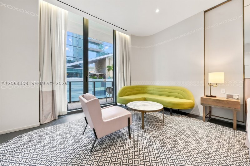 Comprar apartamento no SLS Lux Brickell 610