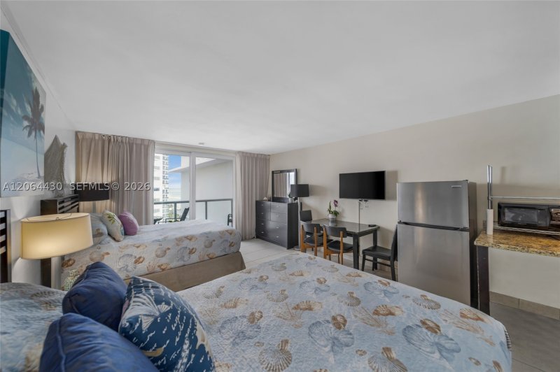 Aventura Beach Club Apt #1117