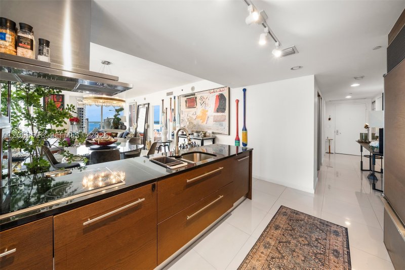 Comprar apartamento no Icon Brickell Tower II 1802