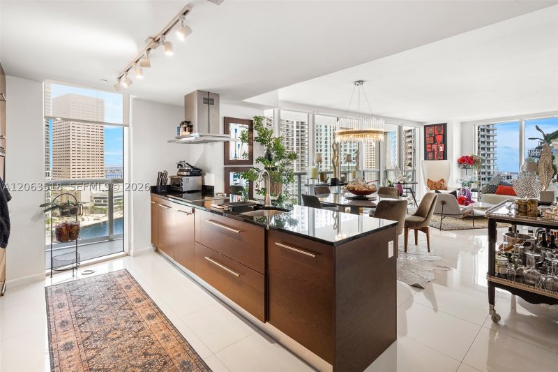 Comprar apartamento no Icon Brickell Tower II 1802