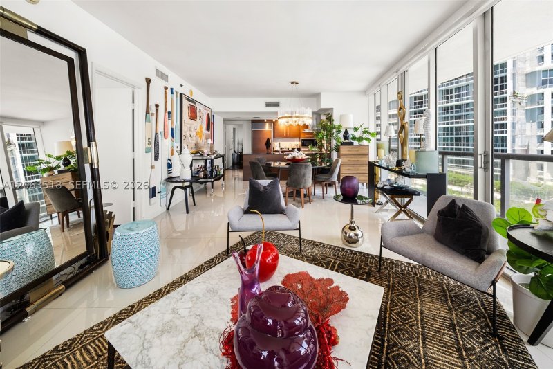 Comprar apartamento no Icon Brickell Tower II 1802