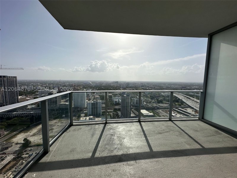 Comprar apartamento no Paramount Miami WorldCenter 4006