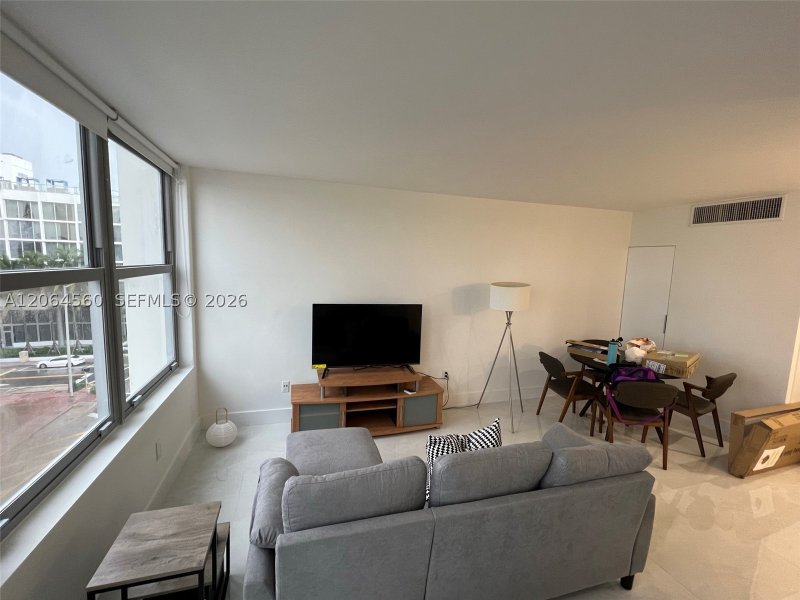 Alquiler de apartamento en Triton Towers 610