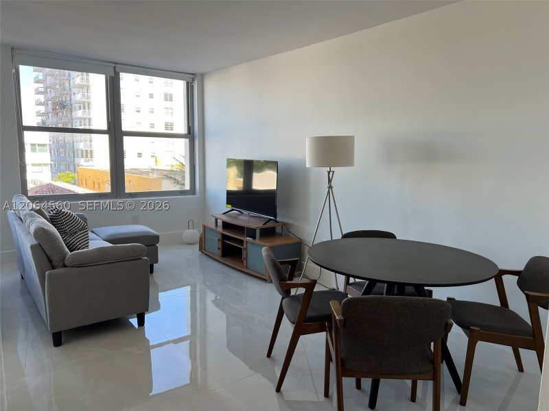 Alquiler de apartamento en Triton Towers 610