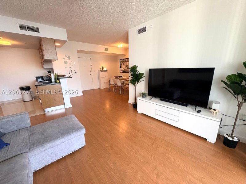 Aluguel de apartamento no 23 Biscayne Bay PH04