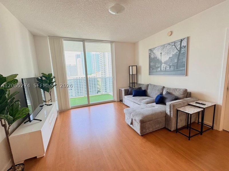 Aluguel de apartamento no 23 Biscayne Bay PH04
