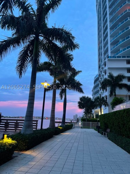 Aluguel de apartamento no 23 Biscayne Bay PH04