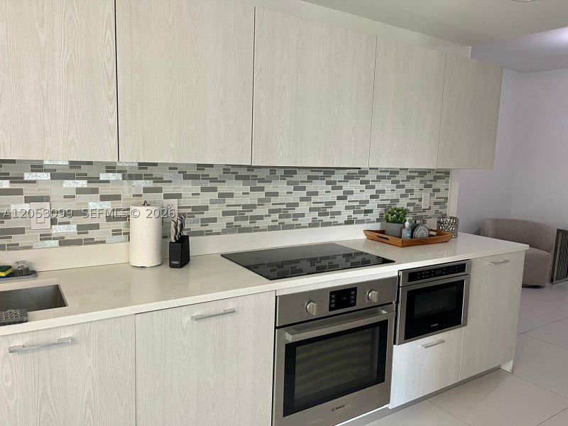 Aluguel de apartamento no Paraiso Bayviews 701