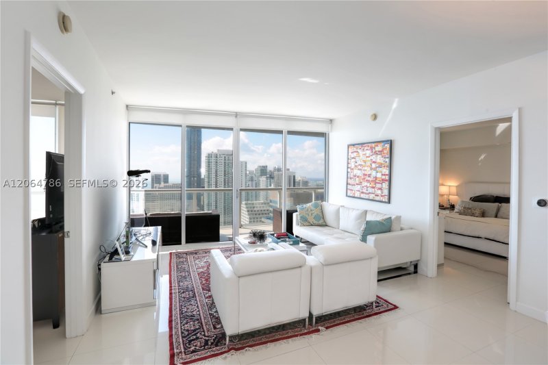 Comprar apartamento no Icon Brickell Tower II 4703