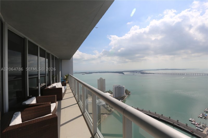 Icon Brickell Tower II Apt #4703