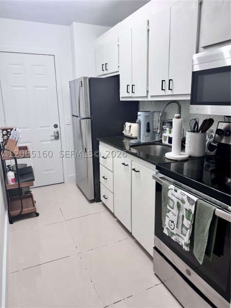 Aluguel de apartamento no Bayshore Yacht Tennis Club 608