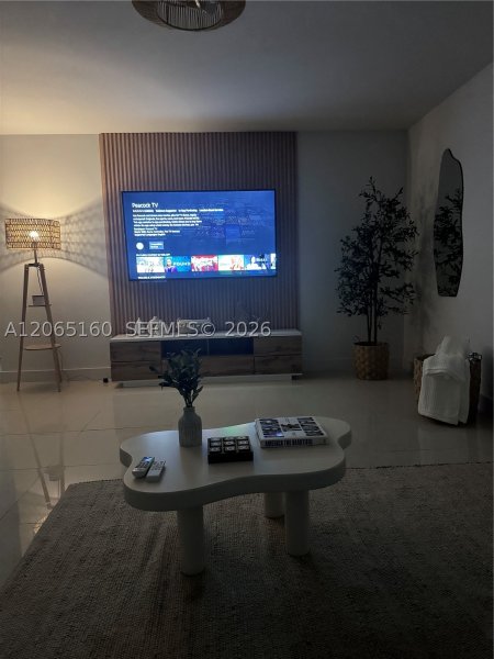 Aluguel de apartamento no Bayshore Yacht Tennis Club 608