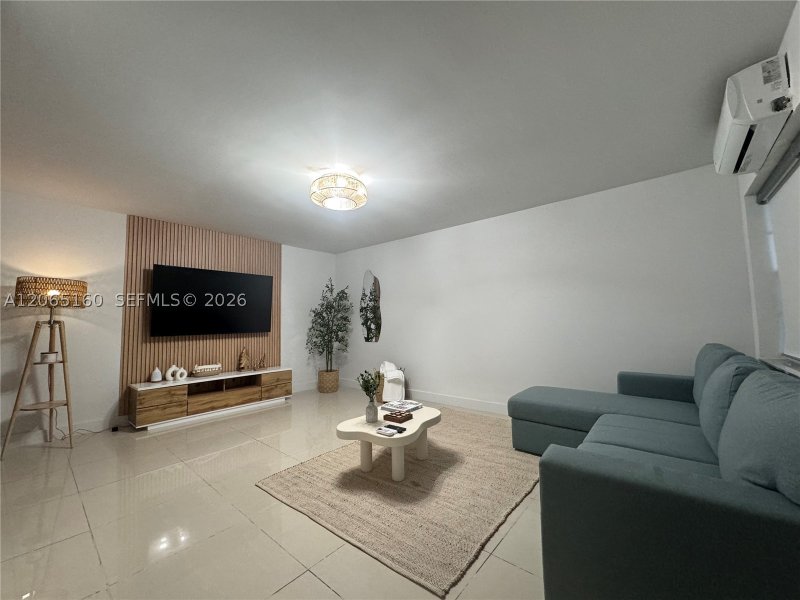 Aluguel de apartamento no Bayshore Yacht Tennis Club 608