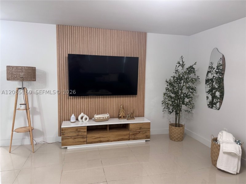 Aluguel de apartamento no Bayshore Yacht Tennis Club 608