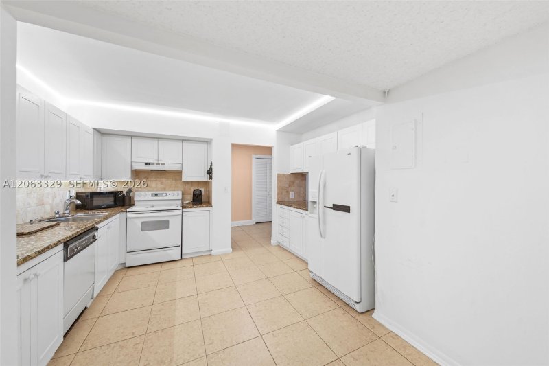 Apartment for rent at Olympus Condo 812