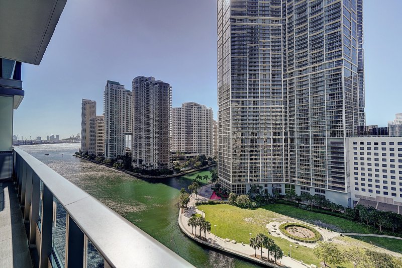 Apartment for rent at Epic Miami 1408