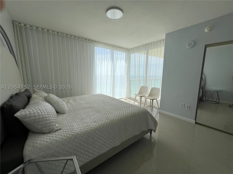Aluguel de apartamento no La Perla 1202