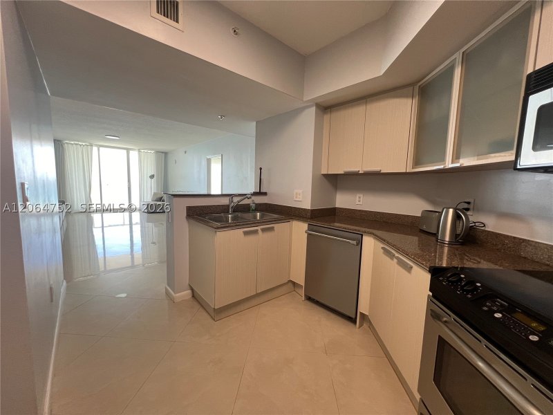 Aluguel de apartamento no La Perla 1202